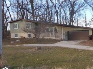 2753 Chalk Ridge Rd, Fort Madison, IA 52627
