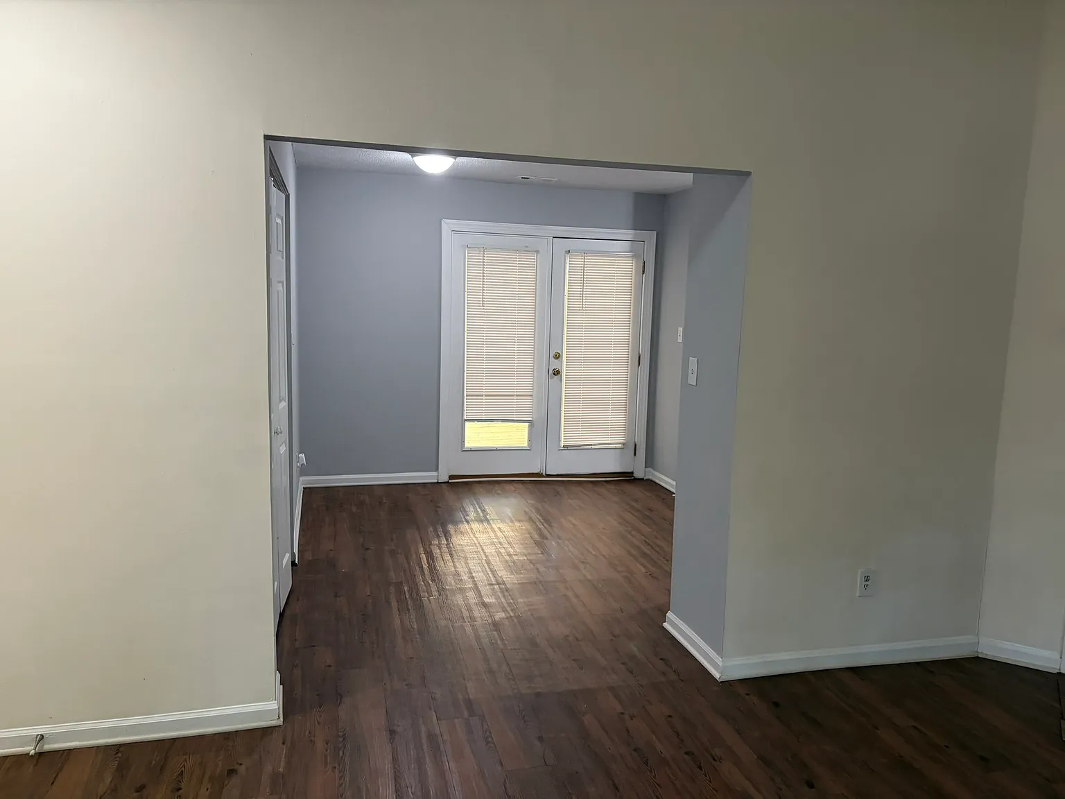 4832 Hollenden - D — Photo 4