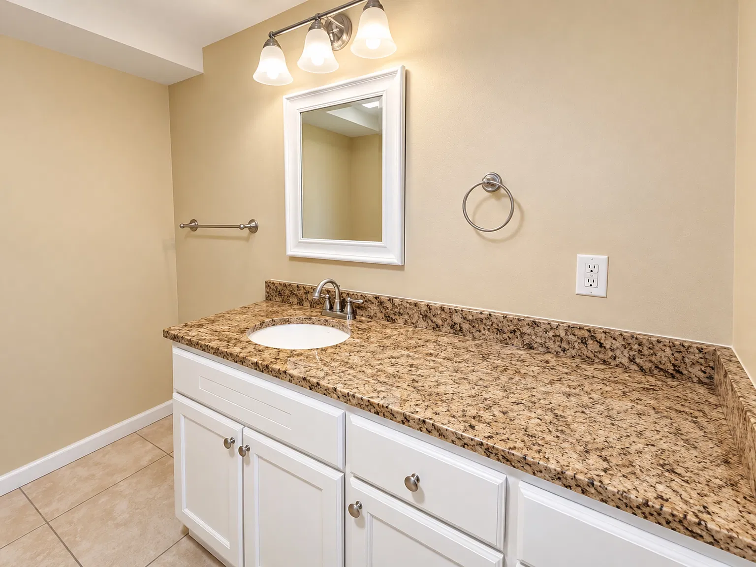 1164 Mulberry Ave — Photo 4