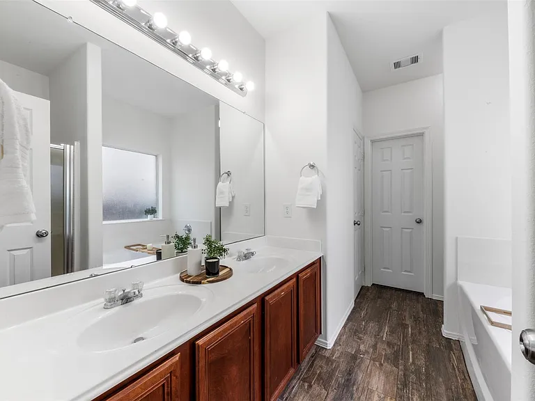 6742 Durango Creek Dr — Photo 16