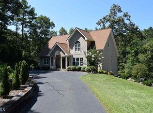 570 Chattahoochee Glen Dr, Clarkesville, GA 30523