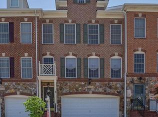 13047 Starling Ct, Fairfax, VA 22033
