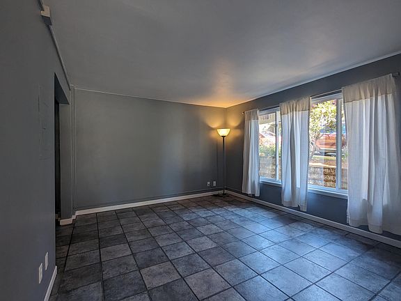5th image of 4717 40th Ave NE #4737