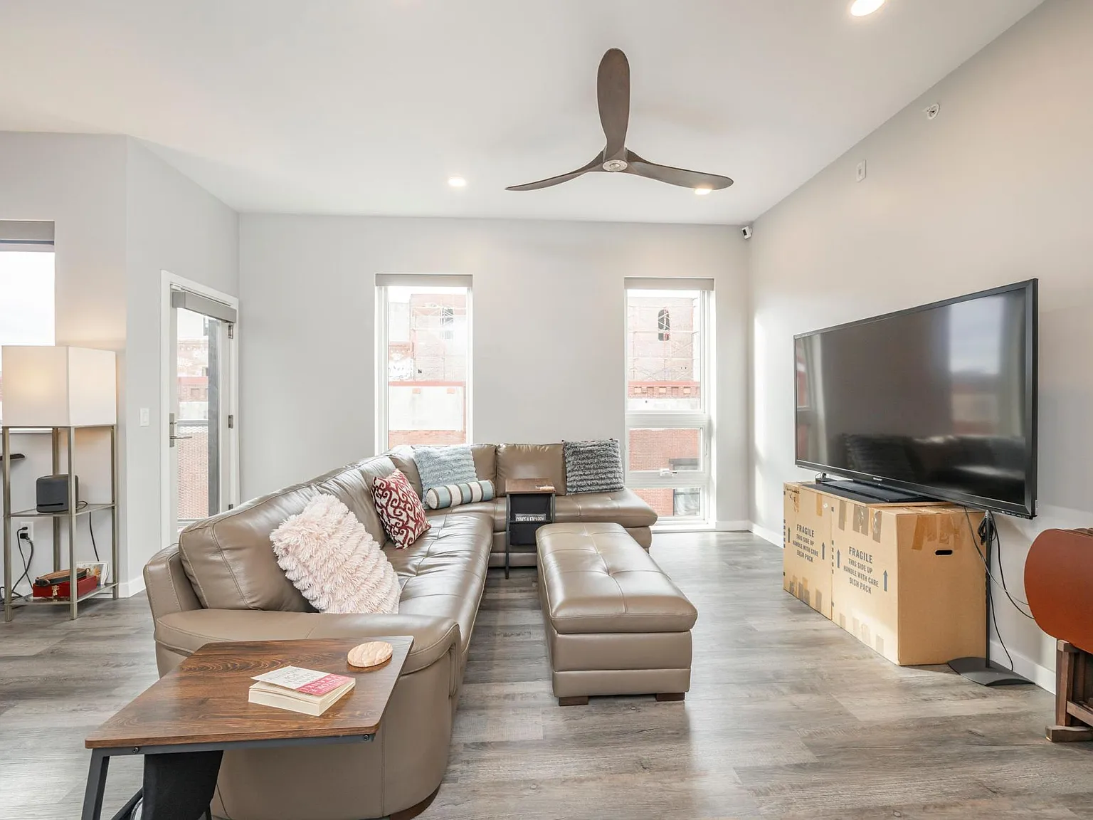 2 bed, 1500 sqft, $2,650 — Photo 2