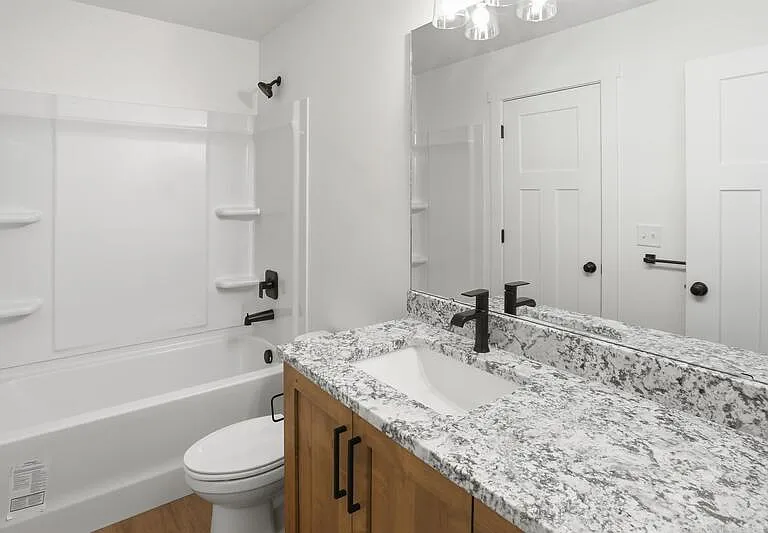 1720 E Main #403 — Photo 6