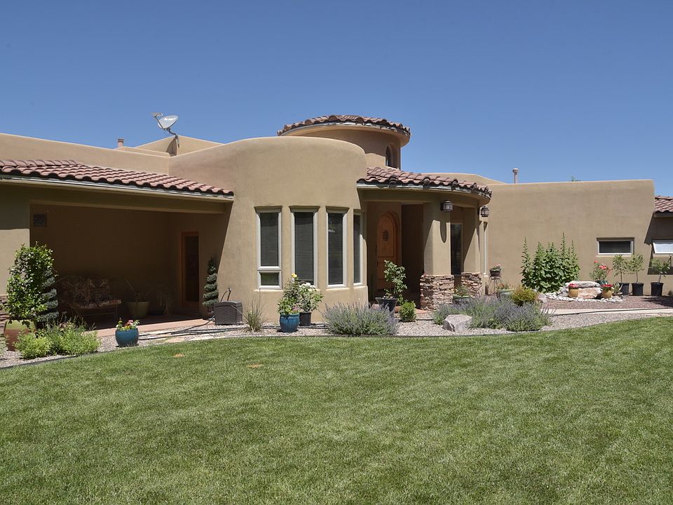 2nd image of 30 Hacienda Del Valle