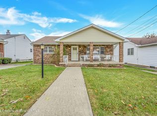3742 Laurel Ave, Moosic, PA 18507