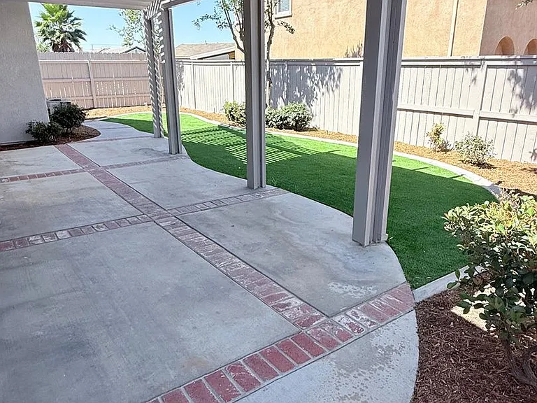 13403 Hawthorn Ave — Photo 23