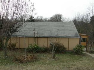 32 Bucey Rd, Burgettstown, PA 15021