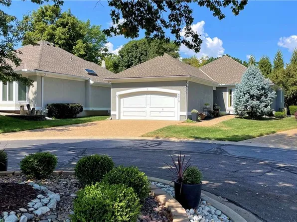 4810 W 120th Pl, Overland Park, KS 66209