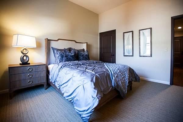 2nd image of 1420 16th St APT 202