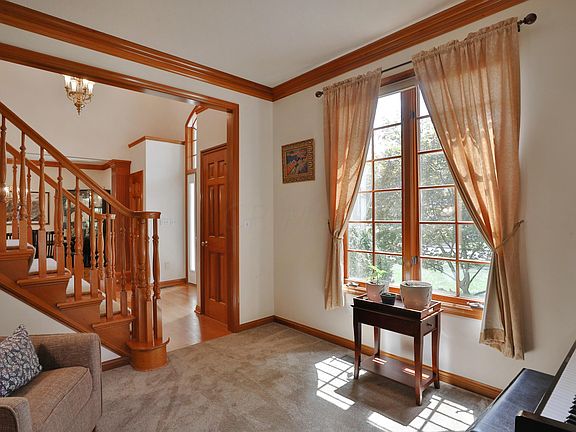 5th image of 6008 Heritage Lakes Dr