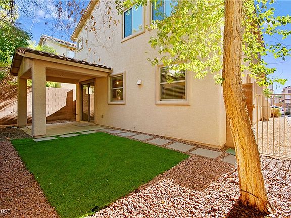 5th image of 1628 Orange Daisy Pl