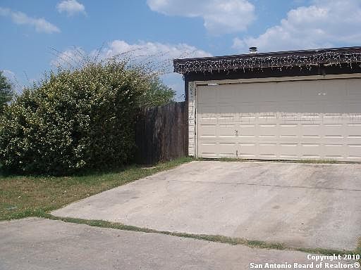 1st image of 6851 Arbor Springs Dr