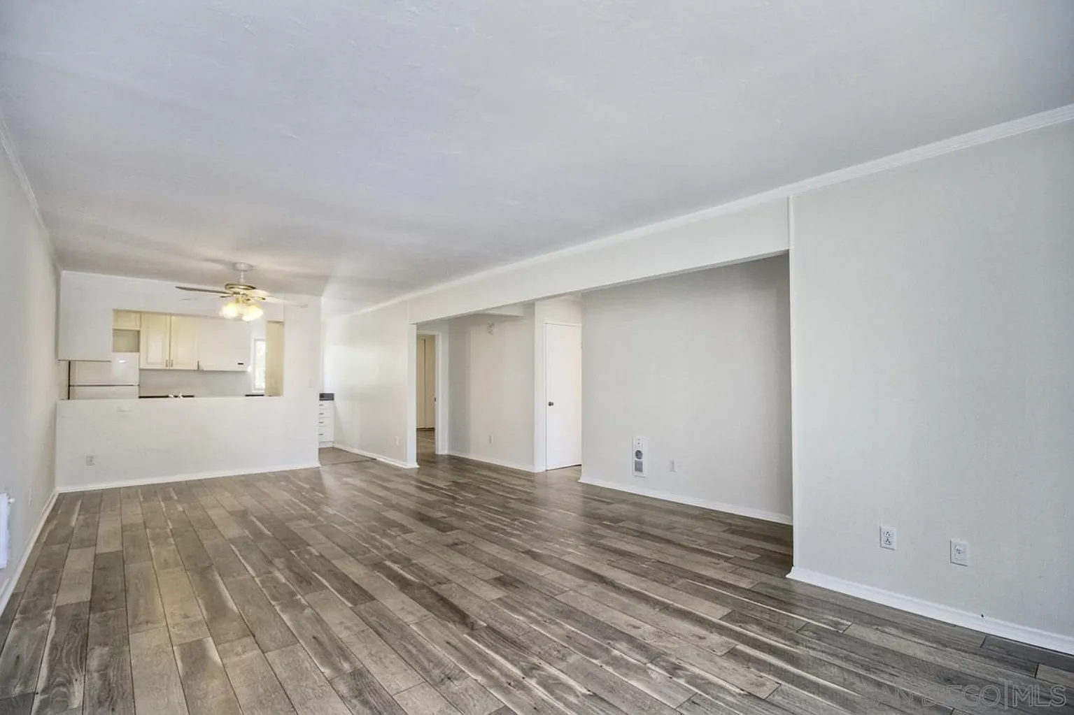 2 bed, 1084 sqft, $3,000 — Photo 2