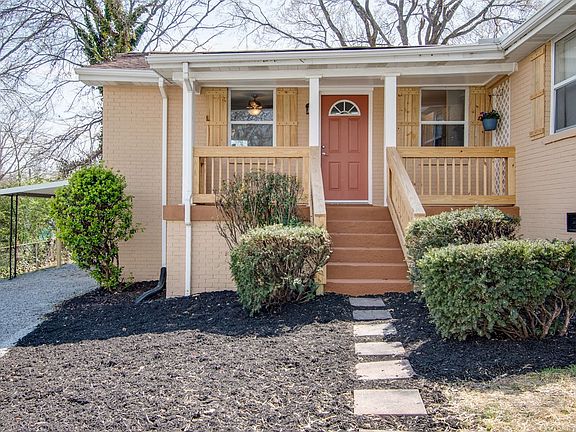 3rd image of 620 Farview Dr E