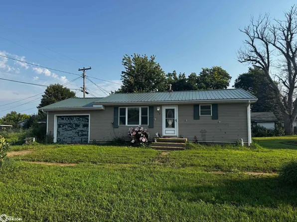 306 Clark St, Garwin, IA 50632