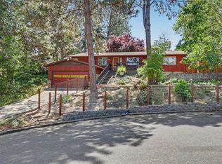 1115 NW C St, Grants Pass, OR 97526