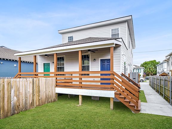 2nd image of 2608 Peniston St #2608