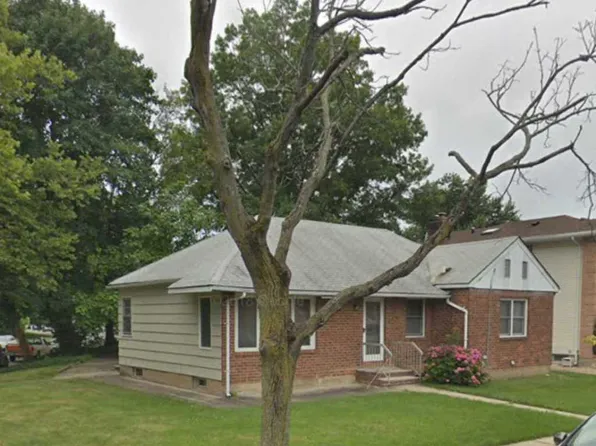 6964 228th St, Bayside, NY 11364