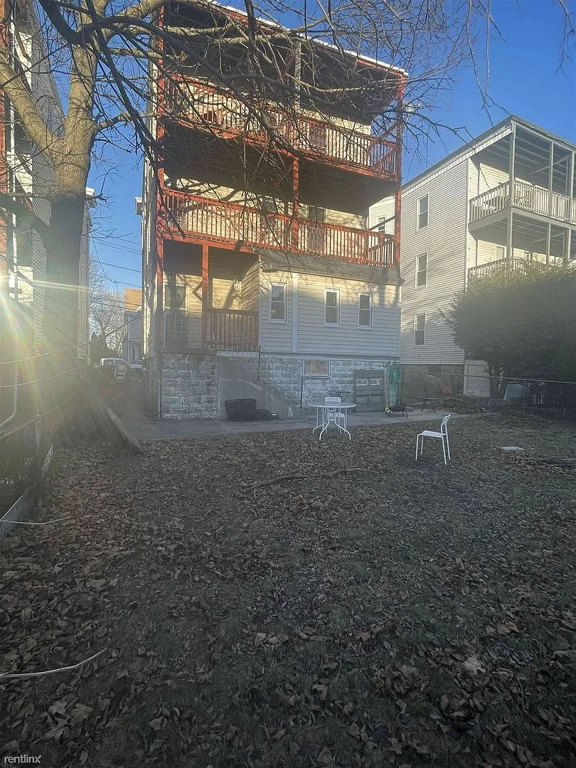 292 Summit Ave — Photo 1