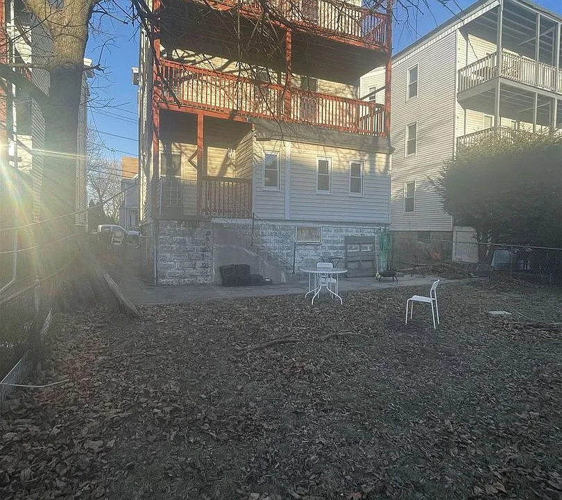 292 Summit Ave