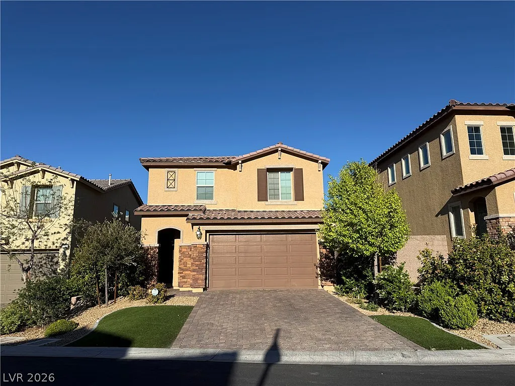 3 bed, 2.5 bath, 1690 sqft, $2,550 — Photo 4