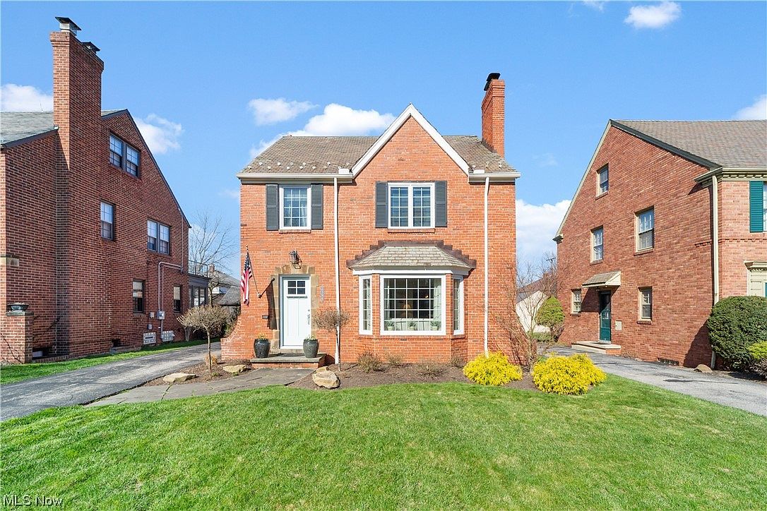 2396 Fenwood Rd, University Heights, OH 44118 Zillow