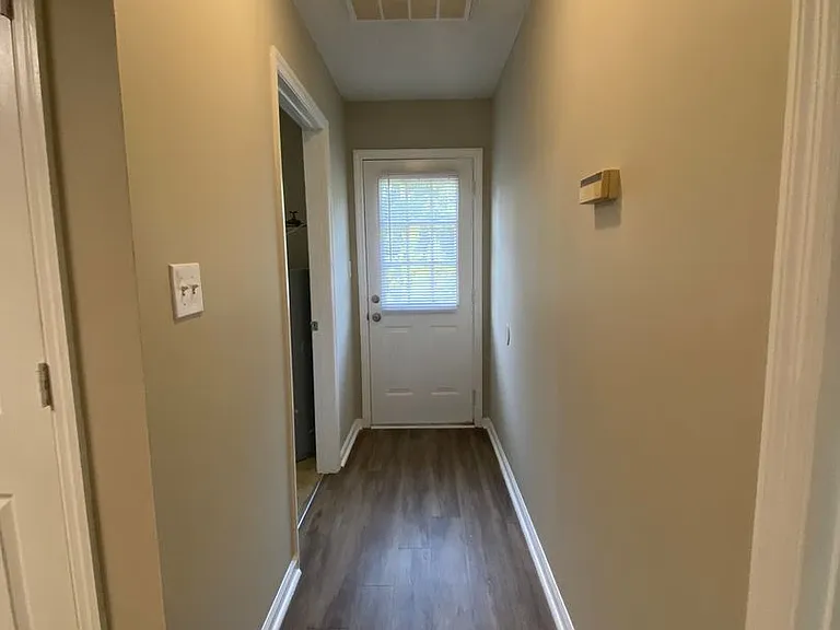 101 Cameron Ct — Photo 7