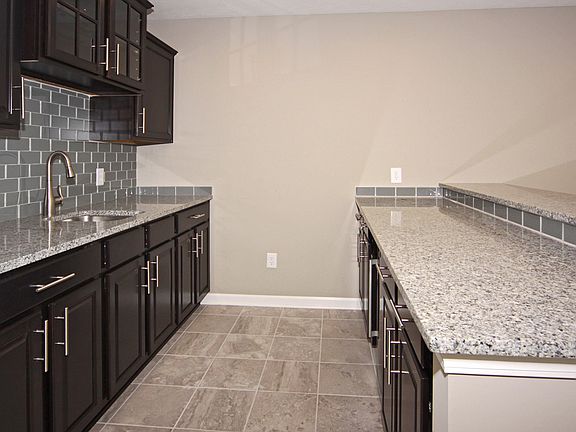 4th image of 9430 Oakley Dr