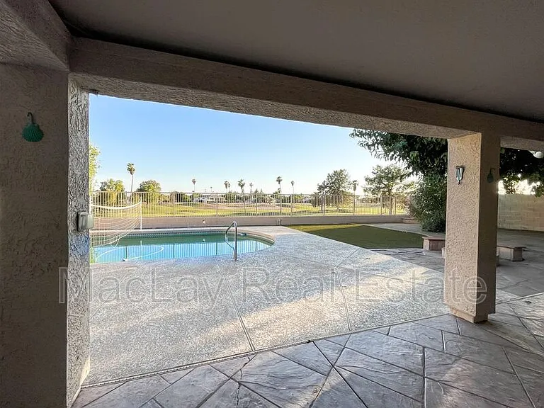 4645 E Kelly Dr — Photo 29