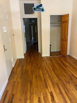 Rented by Fifth & Forever LLC | media 37