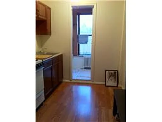 Rented by Douglas Elliman | media 24