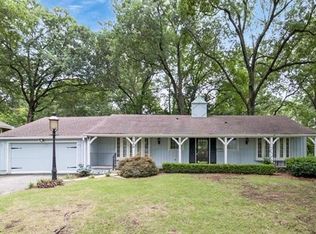 1229 Romany Rd, Kansas City, MO 64113