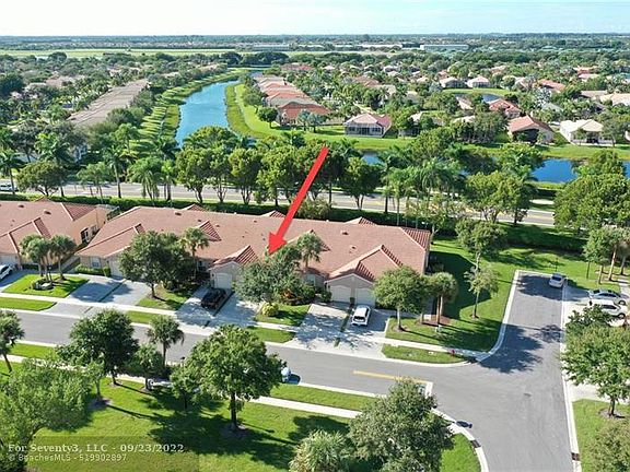 3rd image of 8606 Logia Cir #8606