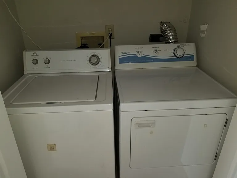 1125 Old Denbigh Blvd — Photo 10