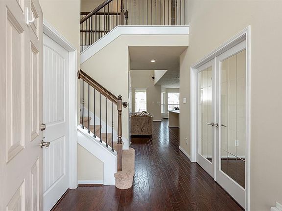 3rd image of 21658 Chokecherry Ave