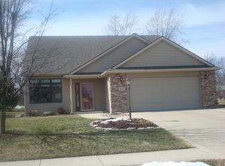 405 McIntosh Ave, Kendallville, IN 46755