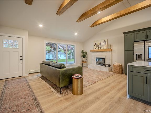 2nd image of 20 Manor Road