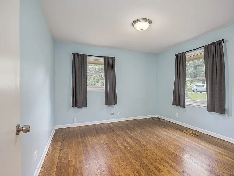 5235 Kincannon Dr — Photo 29