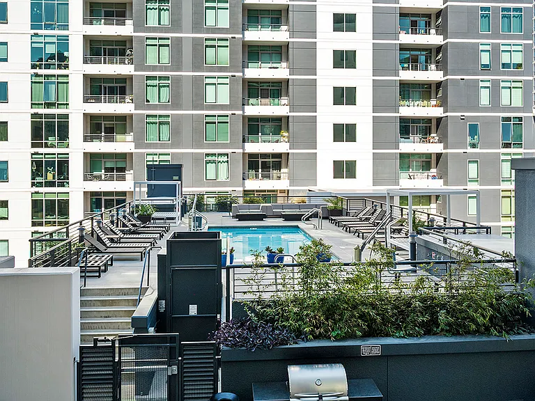 425 W Beech St #907 — Photo 20