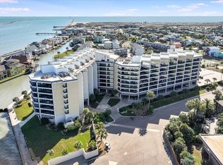 1000 N Station St APT 311, Port Aransas, TX 78373
