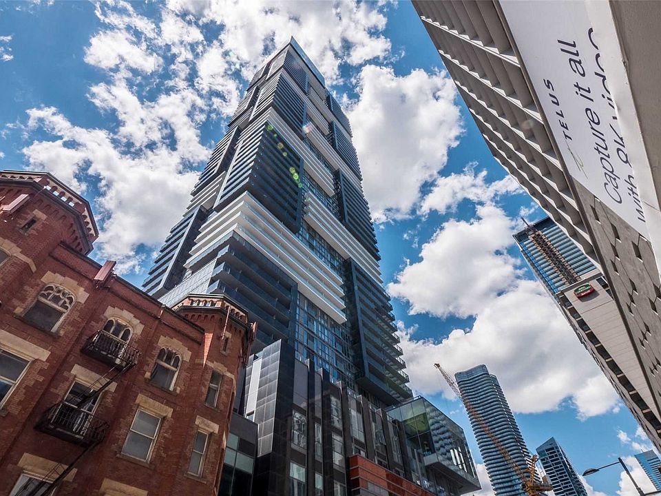 1st image of 7 Grenville St #6308