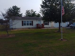 1104 Rabbit Trail Dr, Altamont, IL 62411