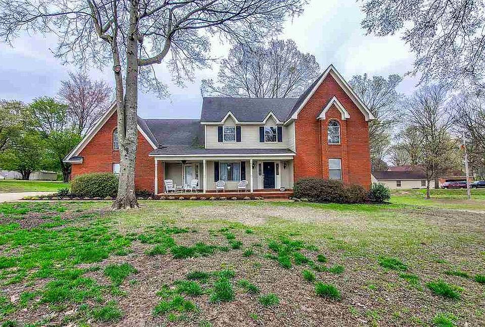 1st image of 3830 Meadow Creek Dr