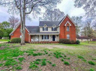 3830 Meadow Creek Dr, Olive Branch, MS 38654