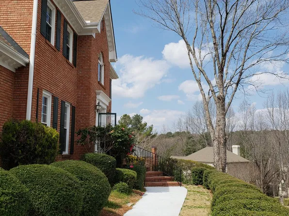 9250 Mackinac Dr, Johns Creek, GA 30022