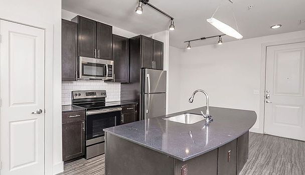 1st image of 3212 Palm Way #21044