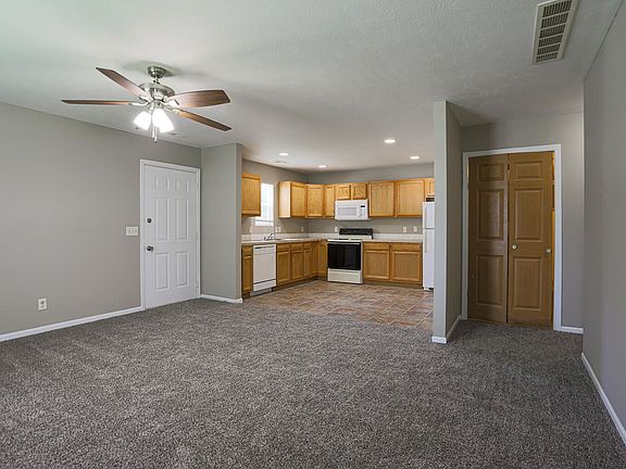 5th image of 307 N 9th St
