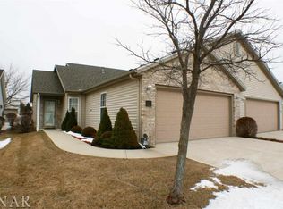 14 Grape Vine Ln, Bloomington, IL